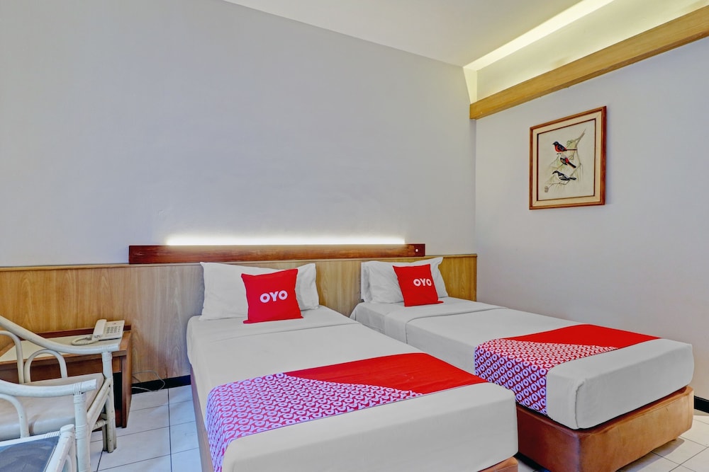 غرفة ديلوكس بسريرين منفصلين، Collection O Riau Near Trans Studio Bandung Formerly Asteria Hotel 3/6