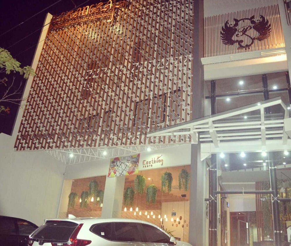 Hotel Parangraja 8/61