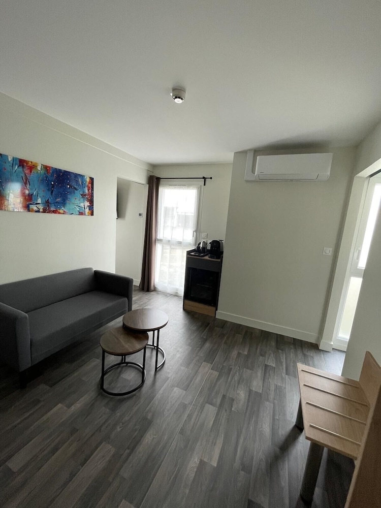 Hotel Wood Inn Merignac 40/52