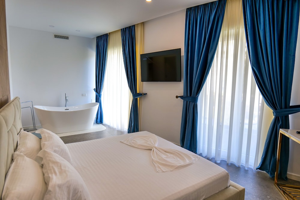 Hh Boutique Hotel 14/50