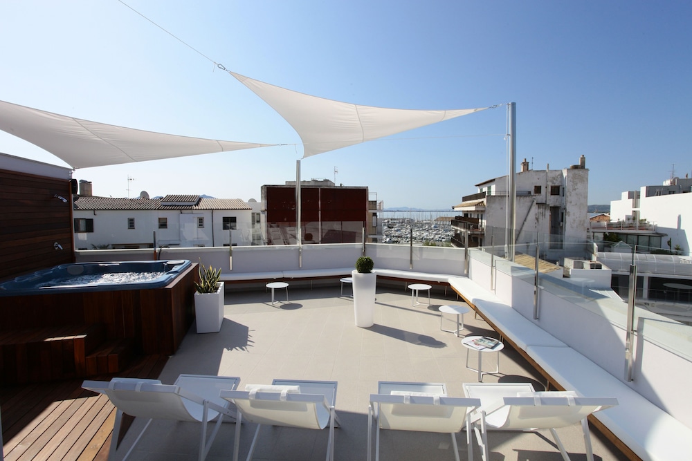 Mar Calma Hotel 4/59