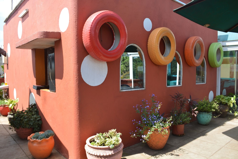 Khweza Bed & Breakfast 3/43