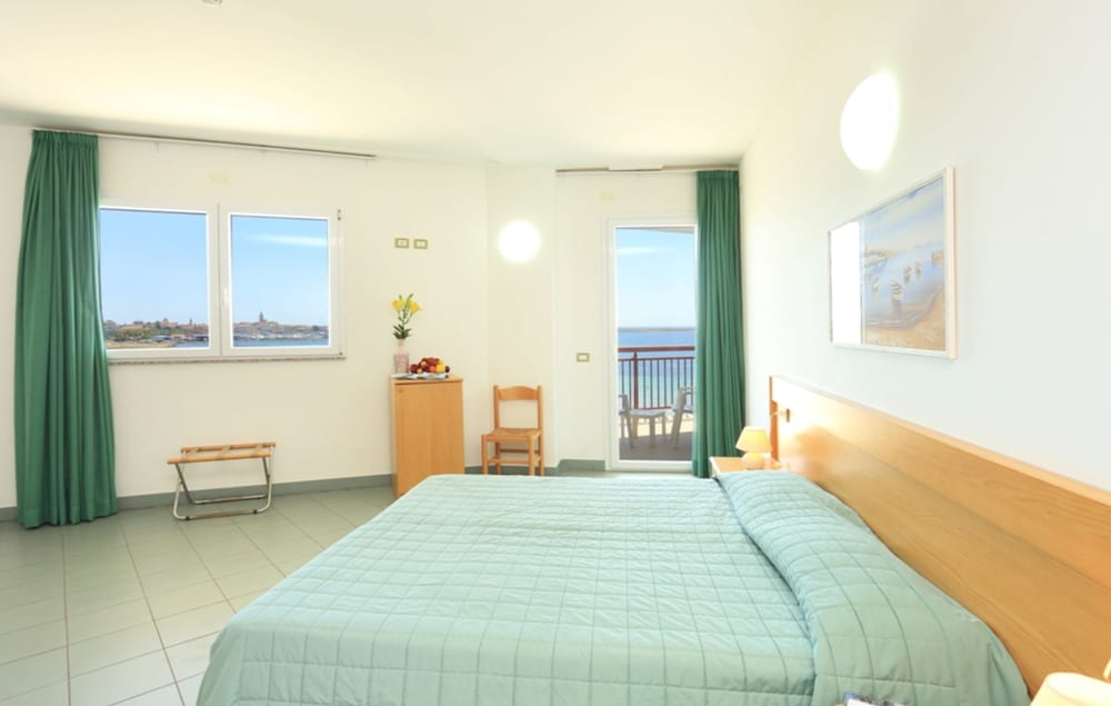 ROOM, DOUBLE BED, SEA VIEW, BALCONY