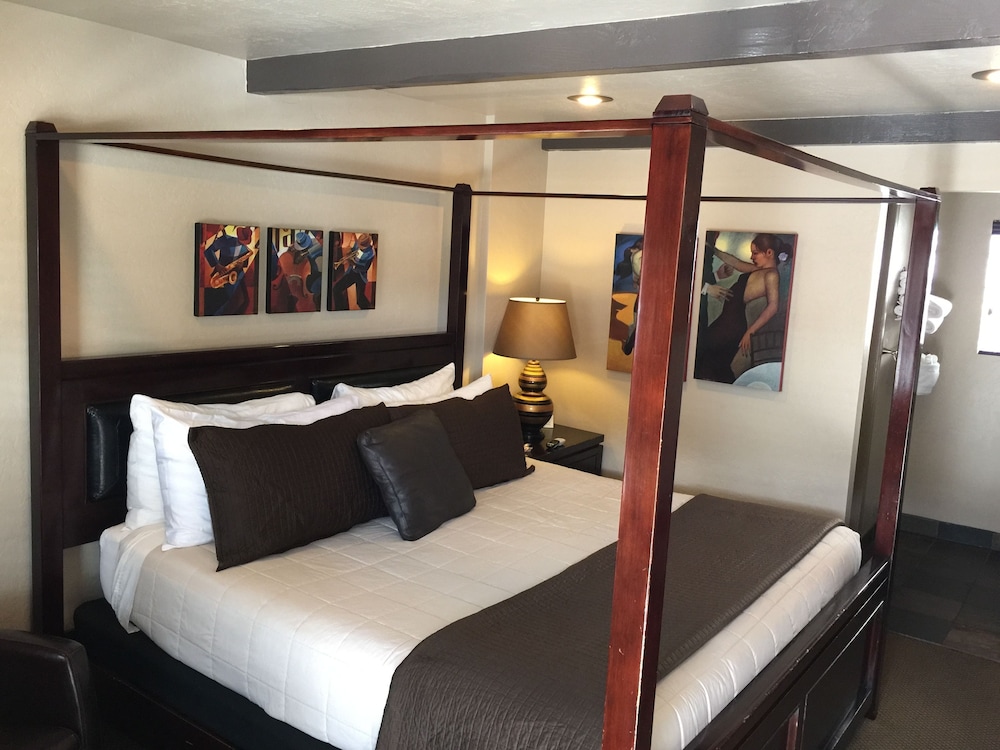 Rodeway Inn and Suites Downtowner Rte 66 21/39