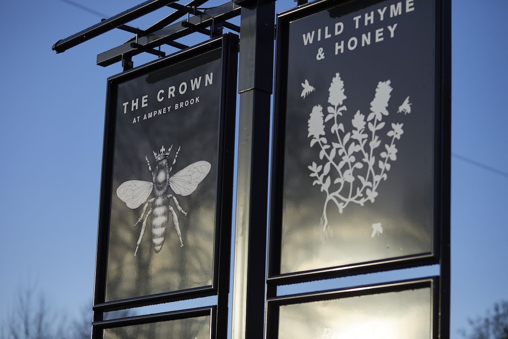 The Crown of Crucis Country Inn And Hotel 13/22
