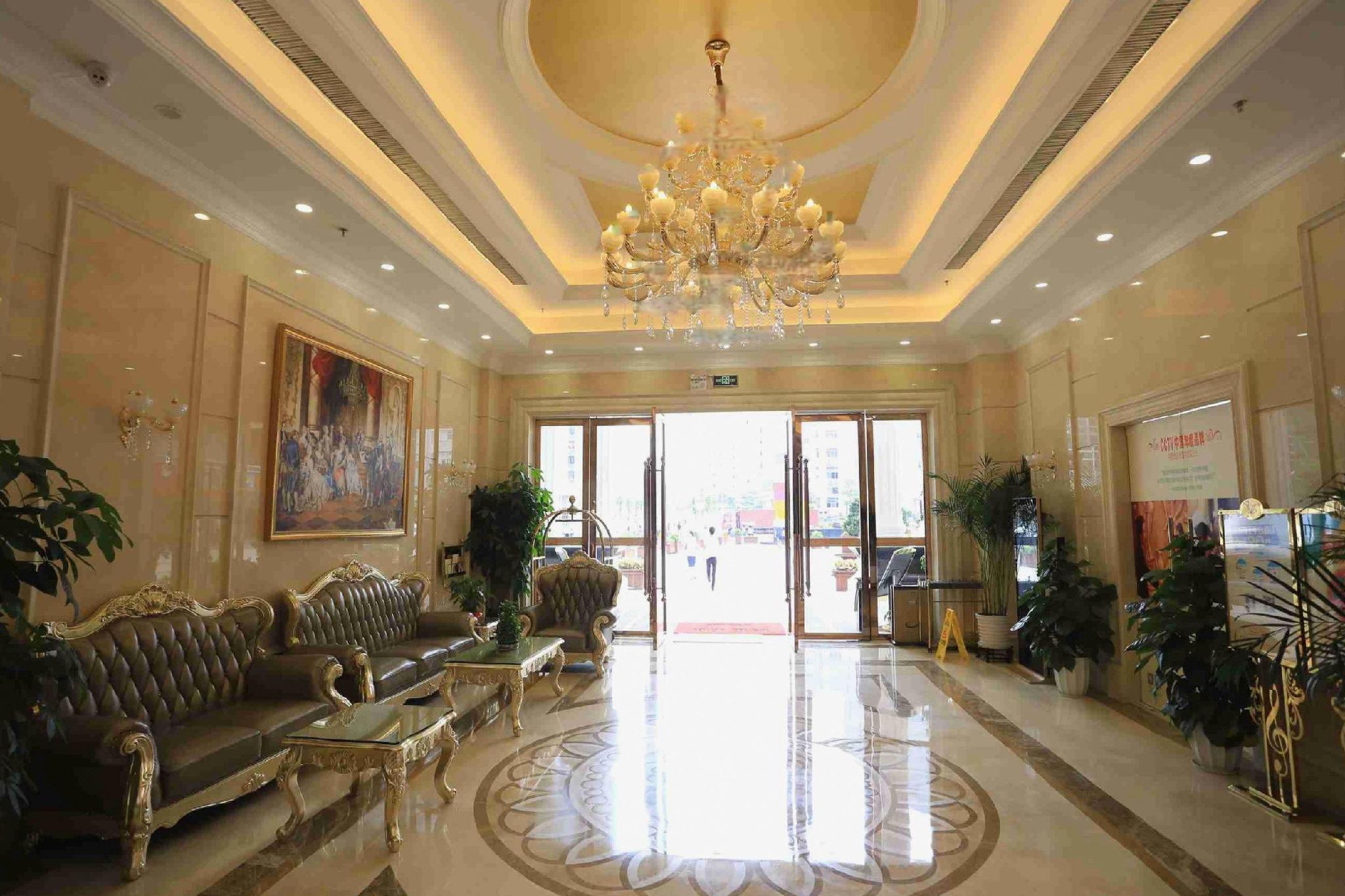 Vienna Hotel (Shenzhen Shiyan Shilong Community) 33/49