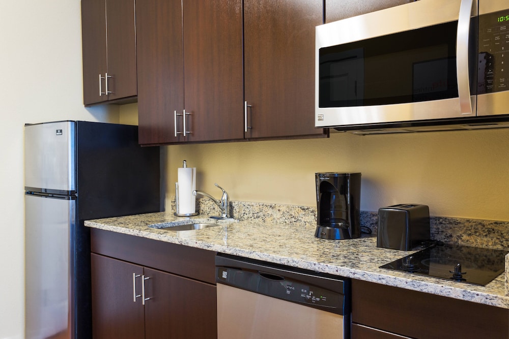 Towneplace Suites By Marriott Gainesville Northwest 21/23