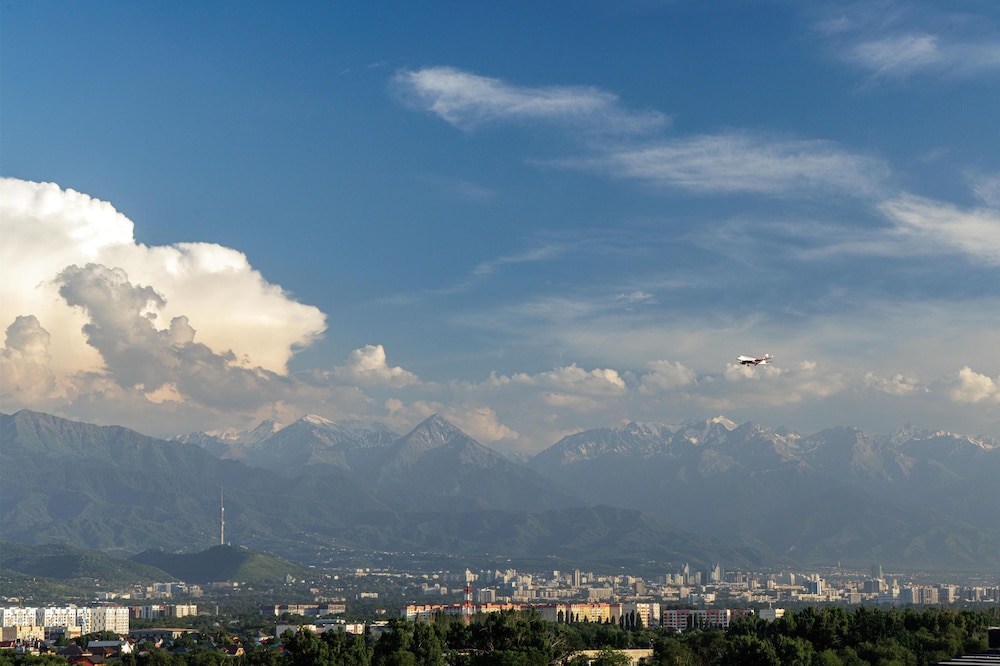 Radisson Blu Hotel, Almaty Airport 118/120