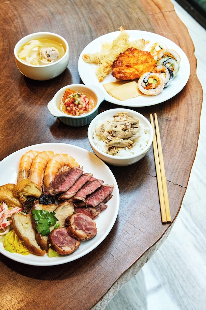 Lan Kwai Fong Garden Hotel 56/66