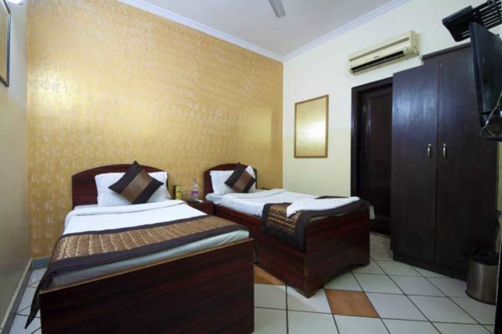 HOTEL AIRPORT INN 22/46