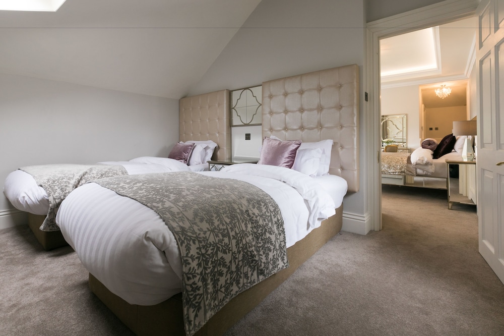 Fitzgeralds Woodlands House Hotel 5/36