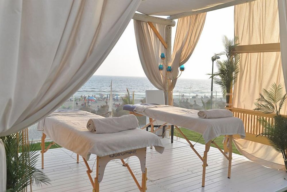 On Hotels Oceanfront Adults Designed 30/50
