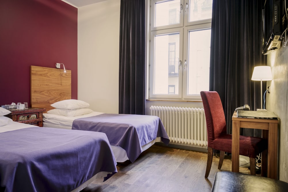 Rex Hotel 6/40