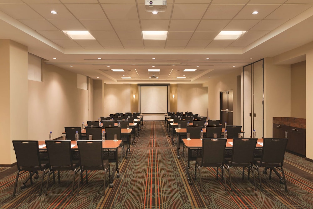Hyatt Place San Jose/Pinares 53/64