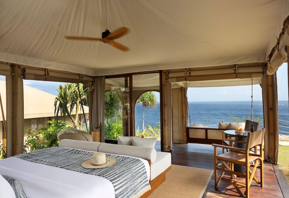 ARNA Suites and Ocean Lounge 7/46