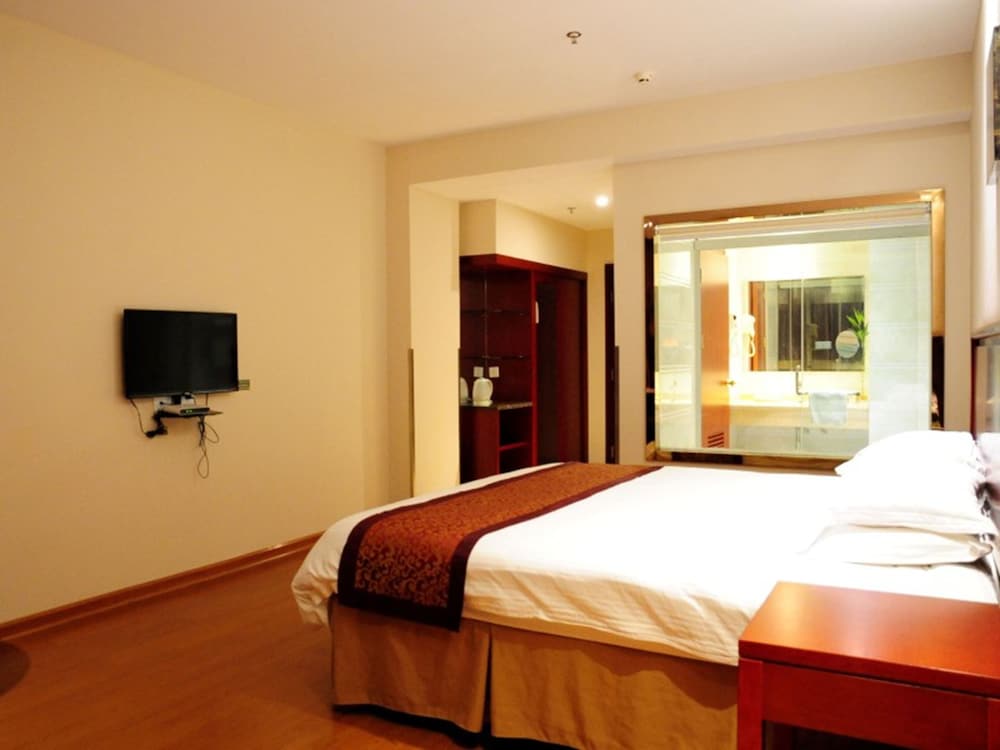 Greentree Inn Yancheng Dongtai Jianggang Yingbin Road Gangcheng Avenue Hotel 8/28