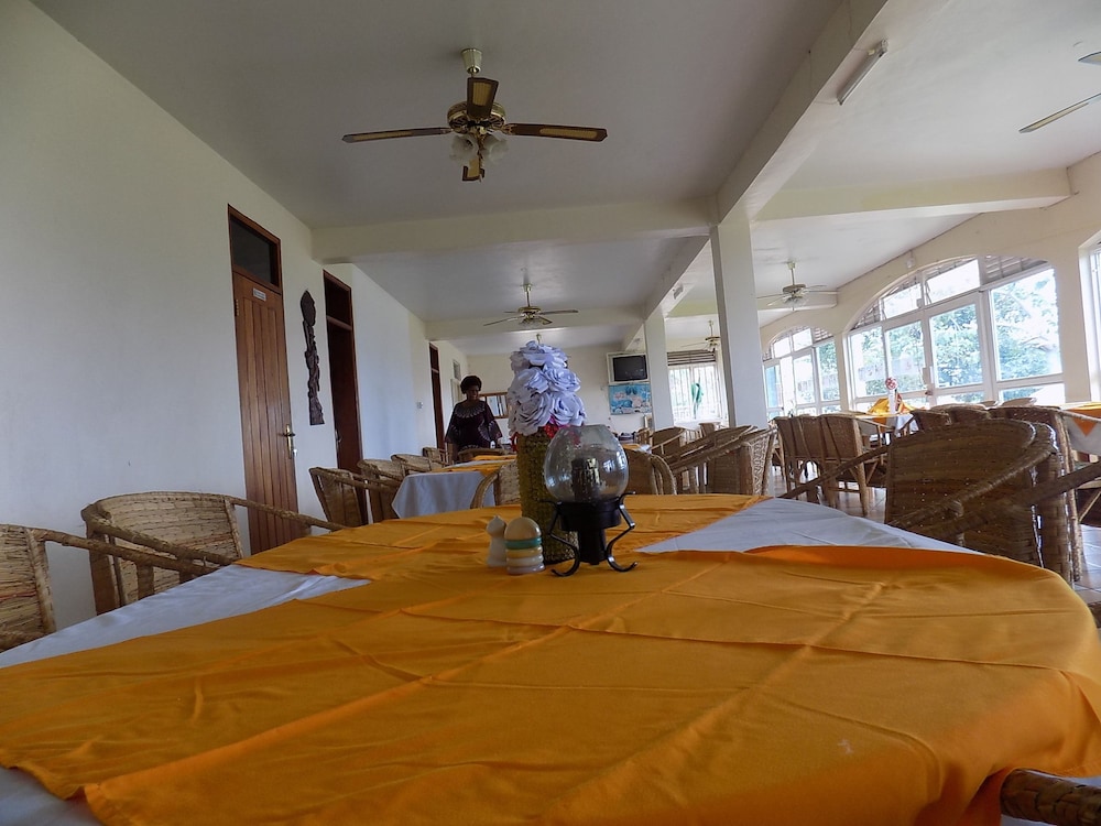 Sunrise Apartments Hotel 24/50