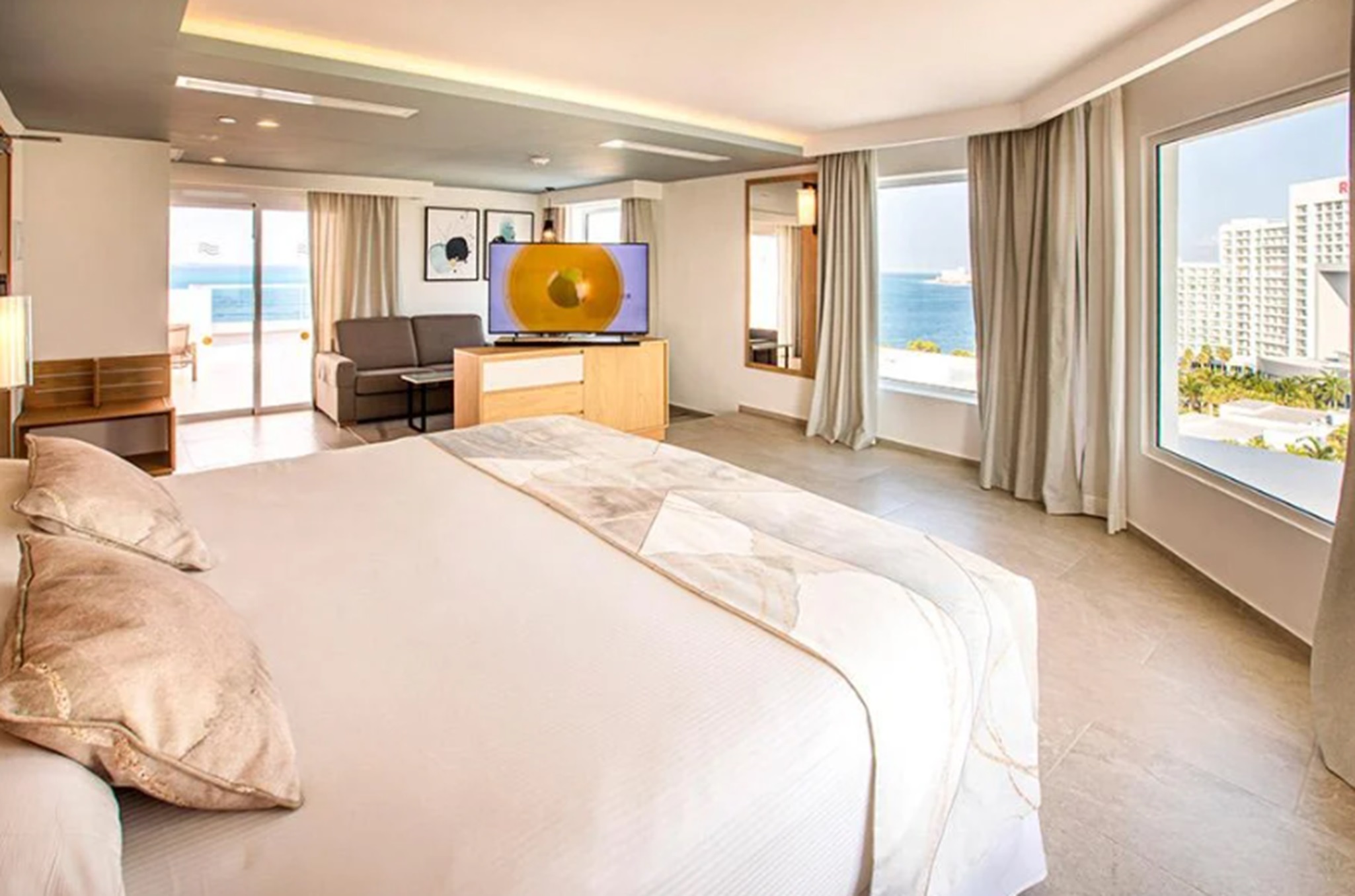 Suite, Ocean Front