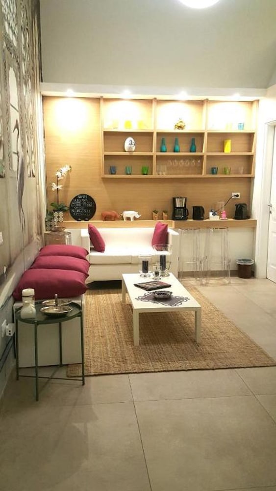 Titti Artistic B&B 19/45