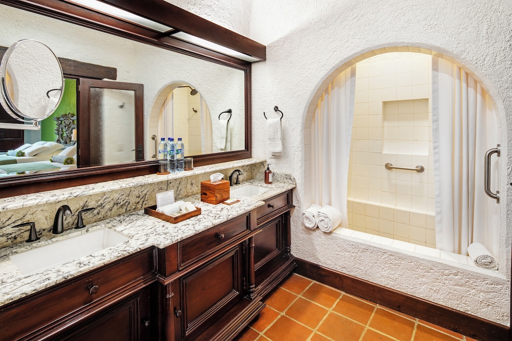 Las Cruces Boutique Hotel 50/50