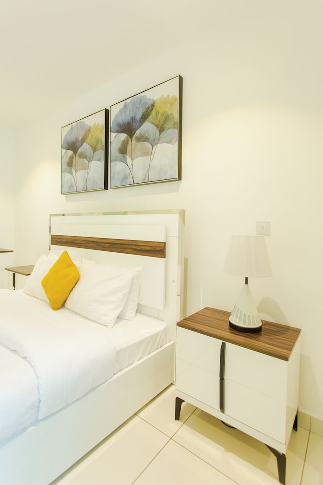 Accra Luxury Apartments at The Gardens 15/50