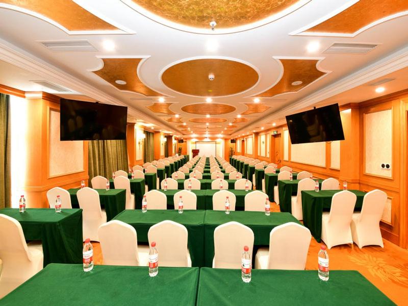 Vienna Hotel (Kunshan Qingyang North Road Wanda) 21/25