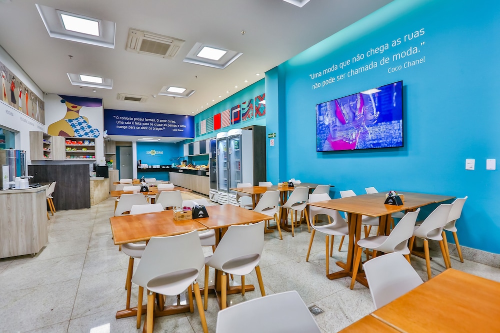 Mega Moda Hotel 40/52