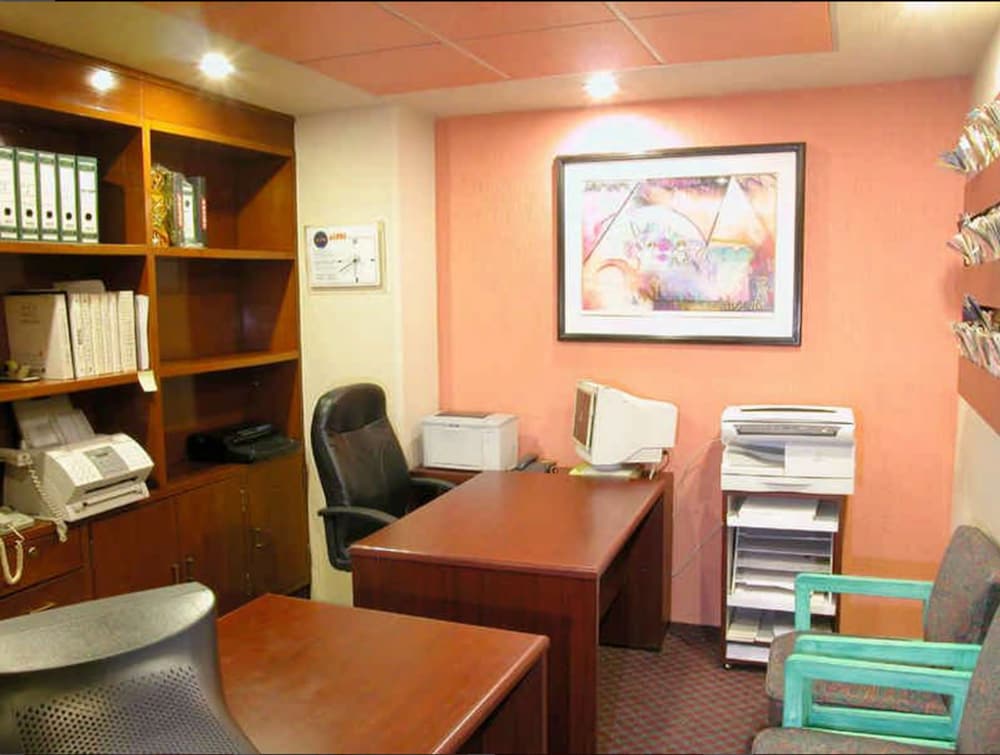 Segovia Regency Hotel 41/46