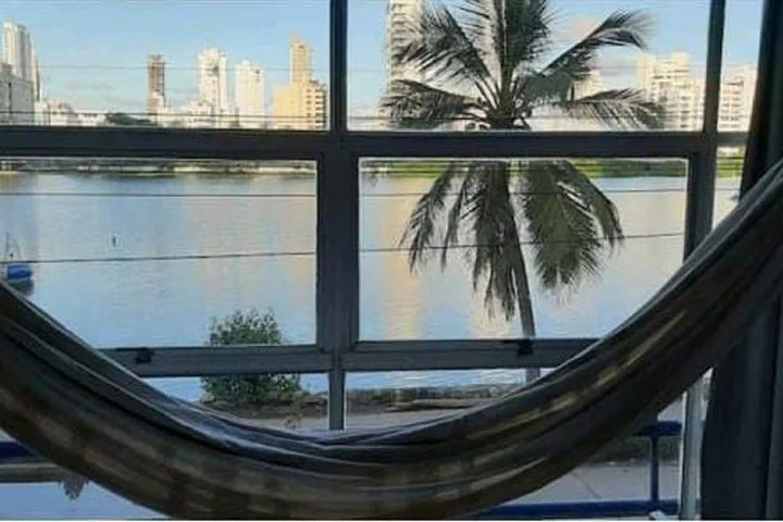 E2TL Apartamento Basico cerca al Mar con Aire Acondicionado y WiFi 1/13