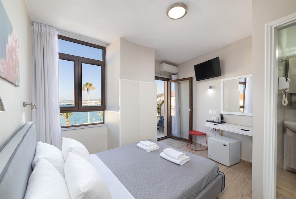 Faros Beach Hotel 12/42