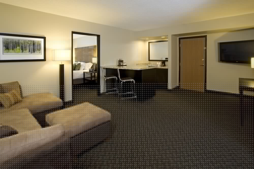 HYATT REGENCY GREEN BAY 25/59