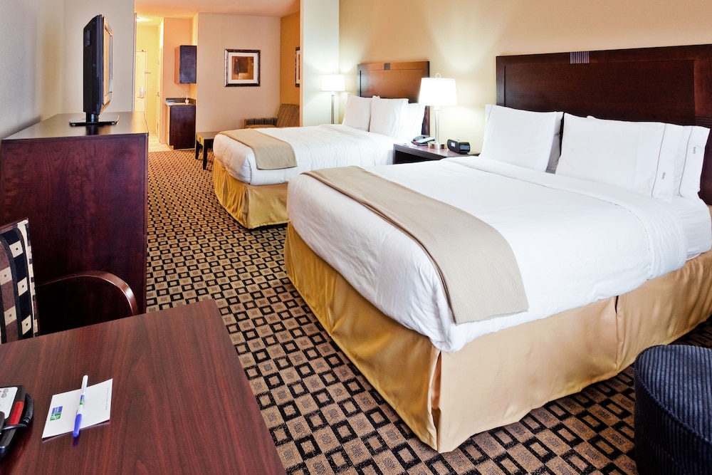 Holiday Inn Express Hotel Suites Clovis 18/49