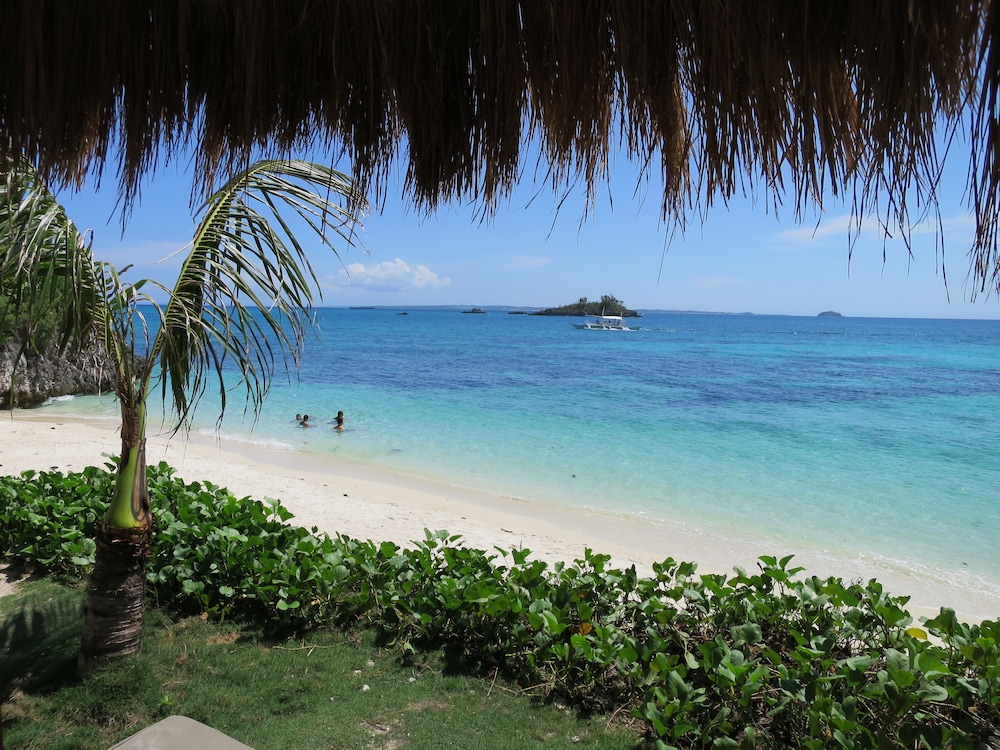 Tepanee Beach Resort 48/63