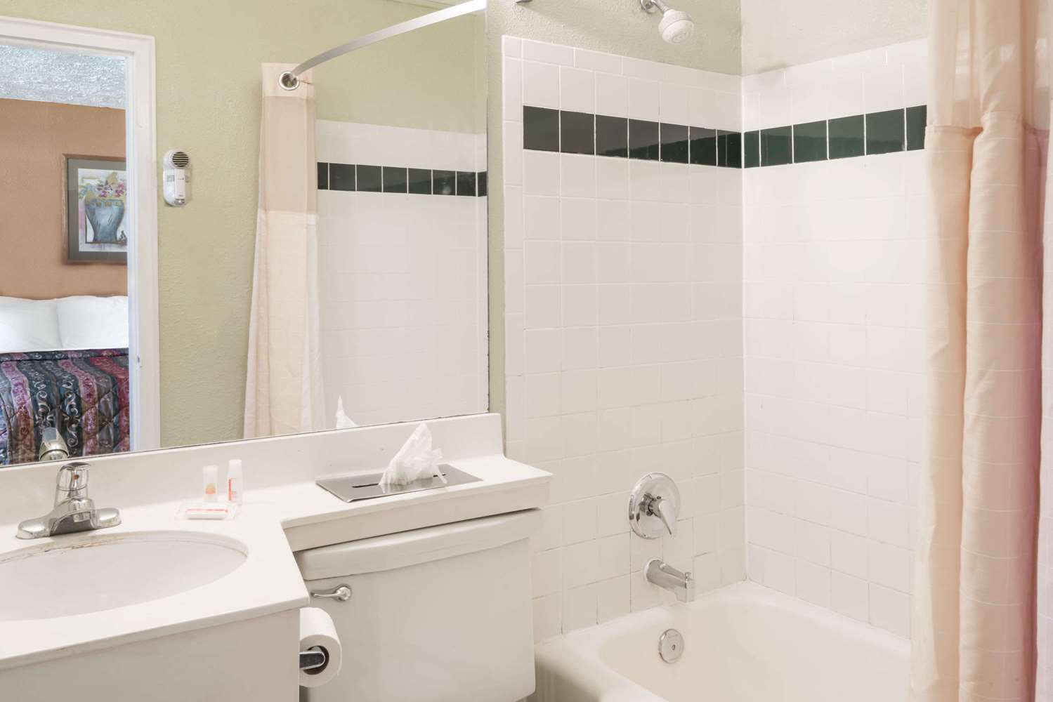 Days Inn by Wyndham Henrietta/Rochester Area 14/14