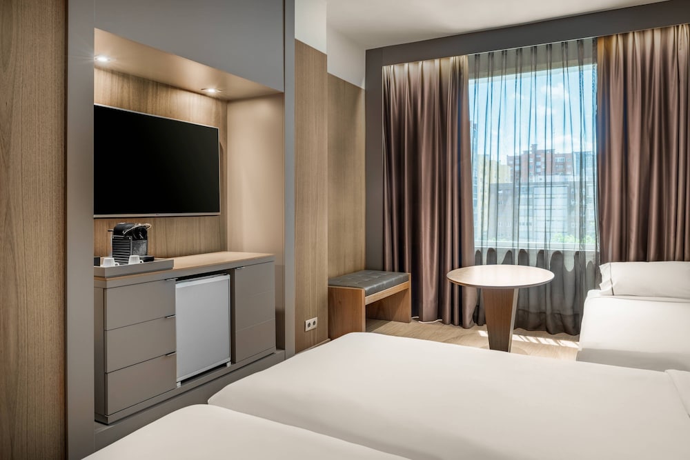 The Westin Madrid Cuzco 12/65