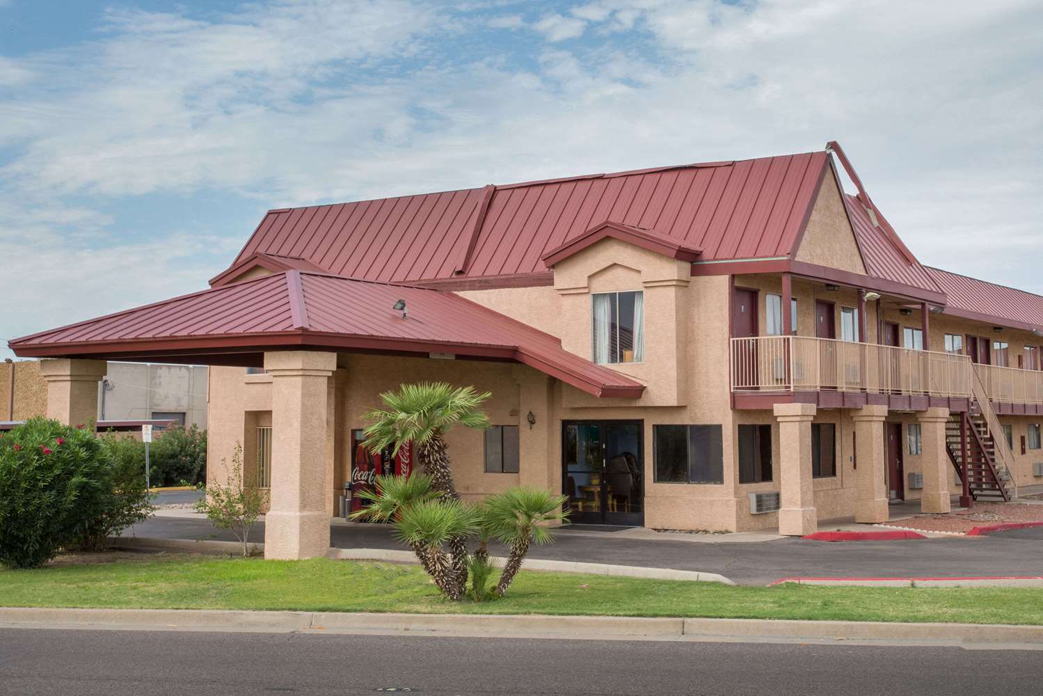 Knights Inn Phoenix at N Black Canyon Hwy 5/18