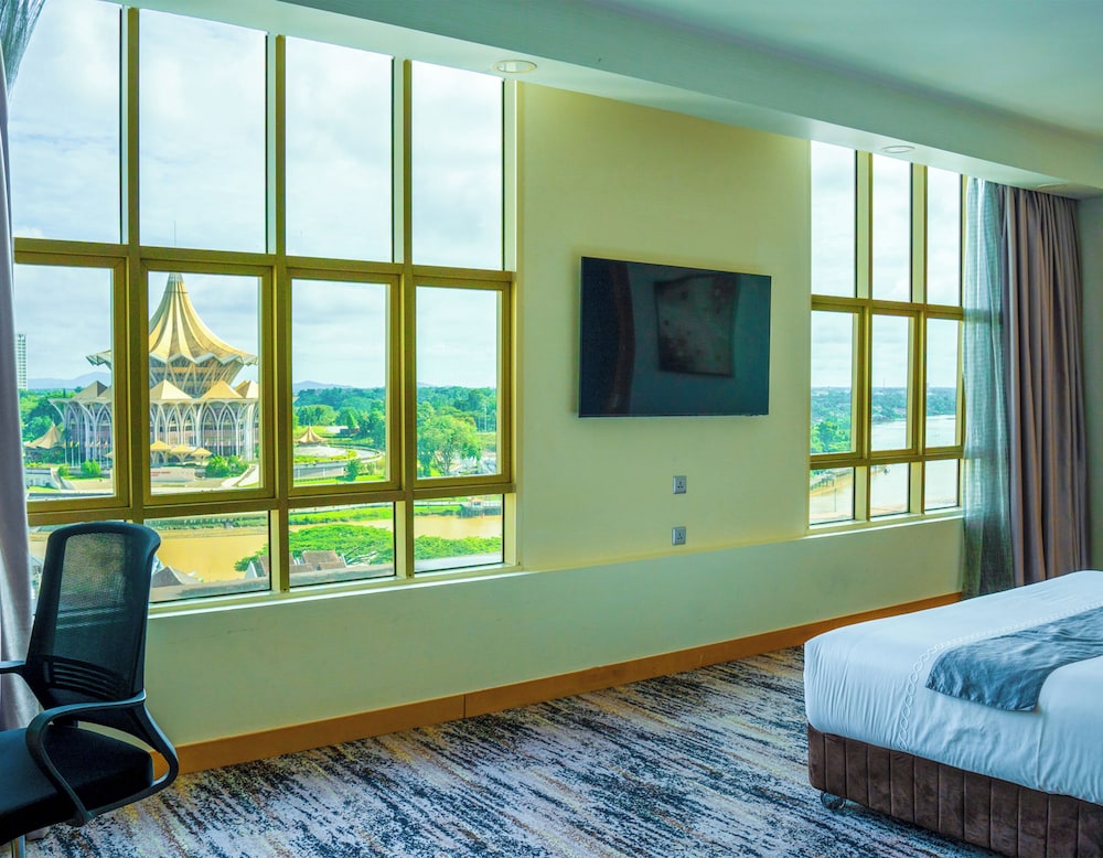 2 BEDROOMS, PREMIER, SUITE, WATER FRONT, RIVER VIEW