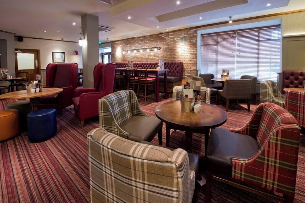 Premier Inn Sheffield/Barnsley (M1 Jct36) 21/51