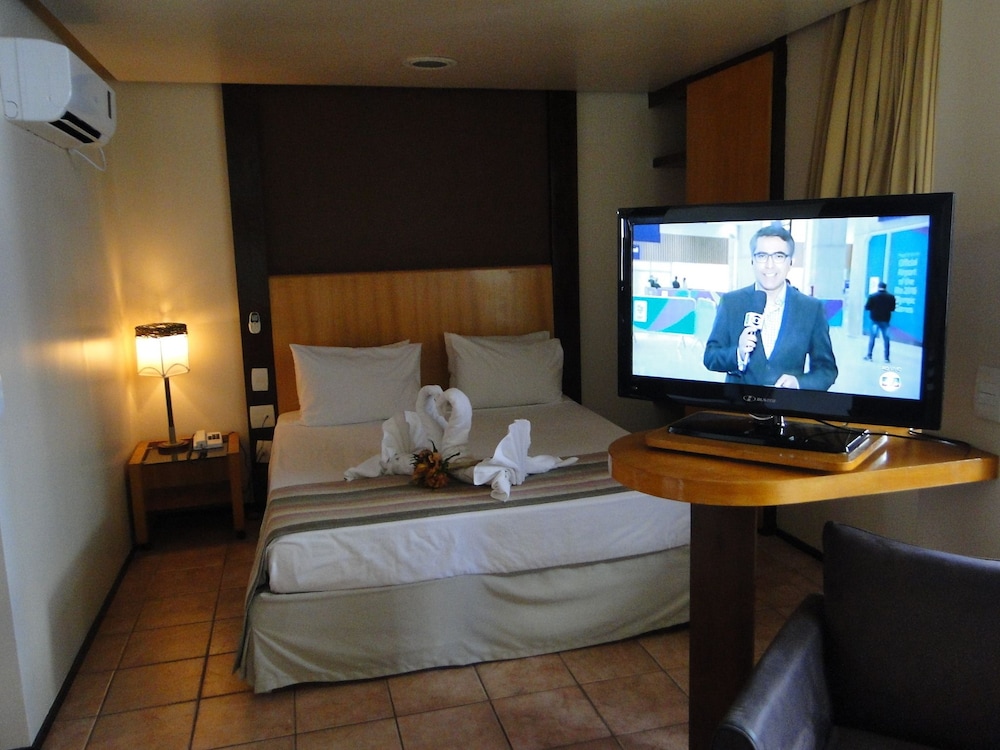Plaza Praia Suites 38/75