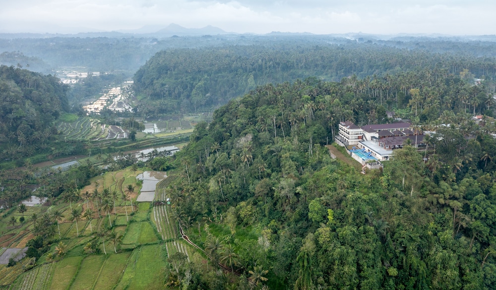 Tapa Agung View 37/50