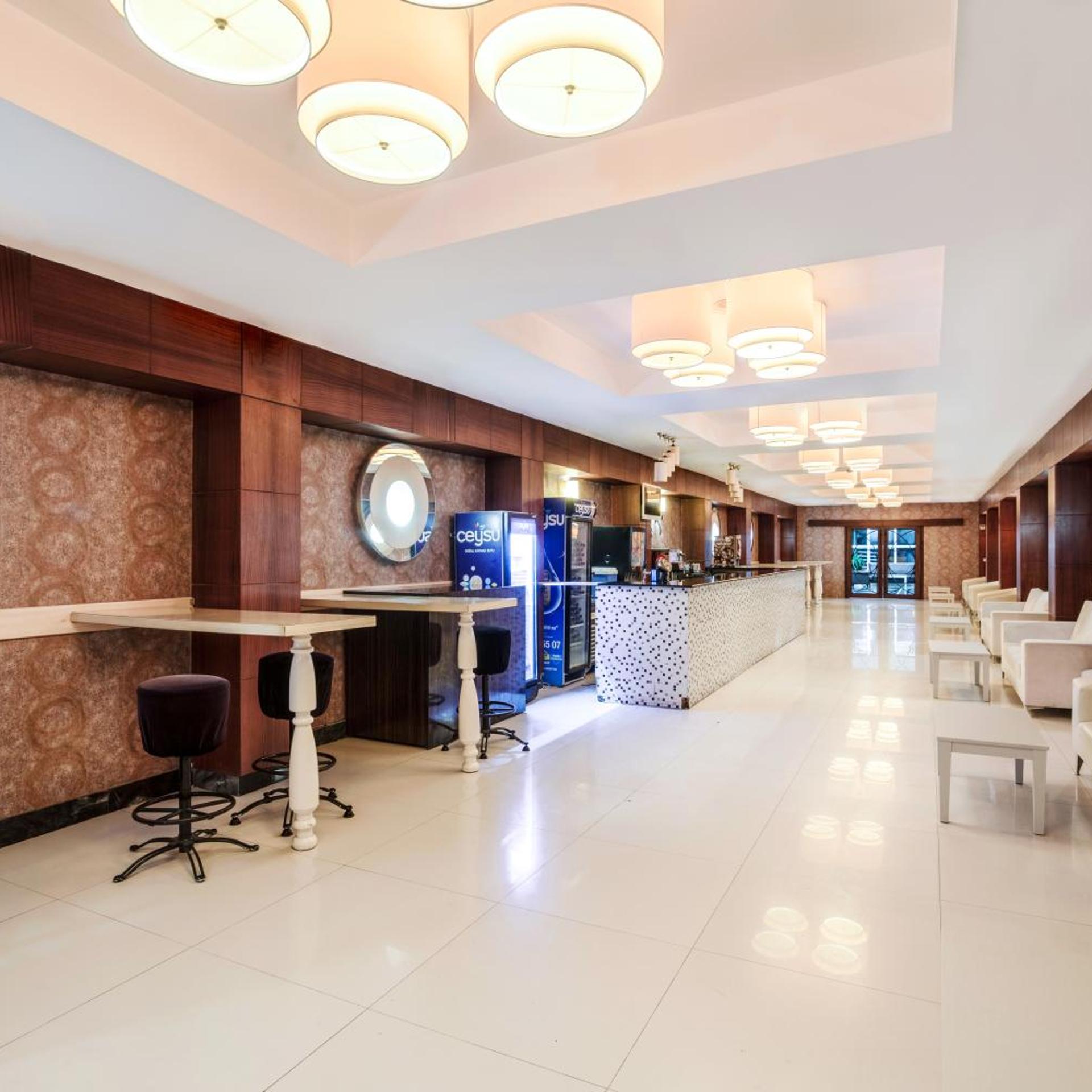 Ring Beach Hotel 12/45
