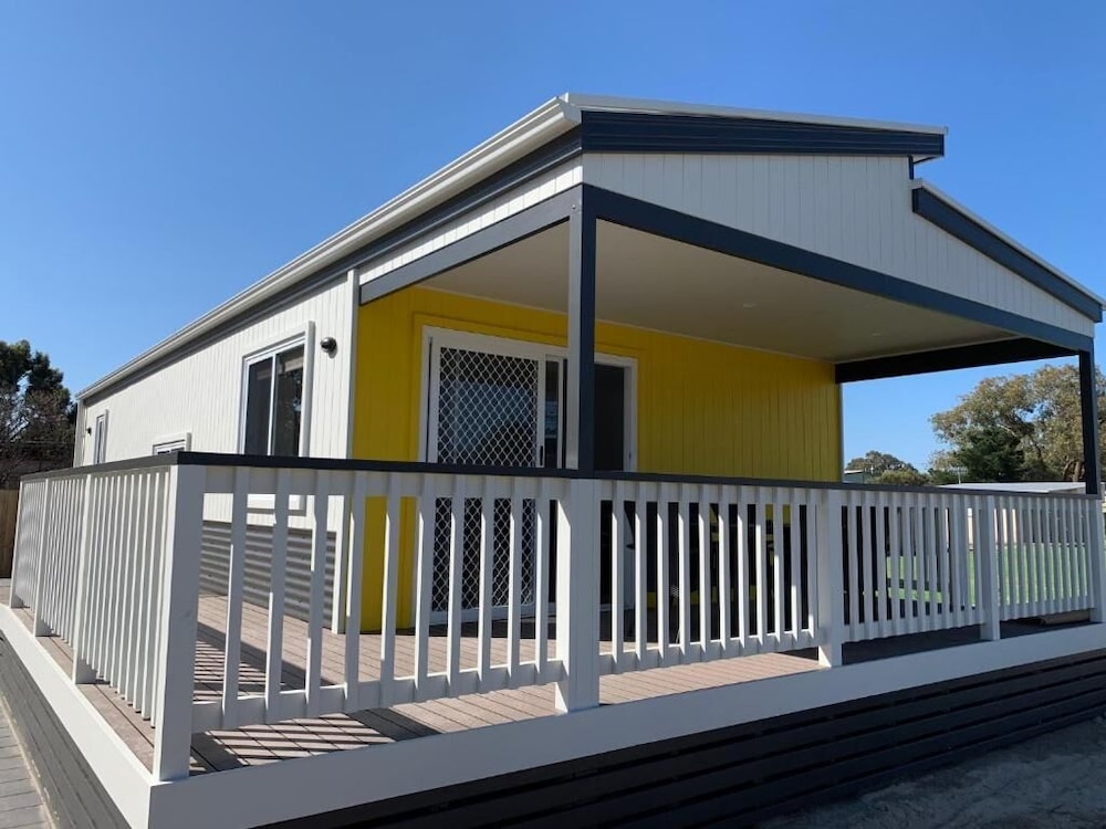 Victor Harbor Holiday & Cabin Park 1/46