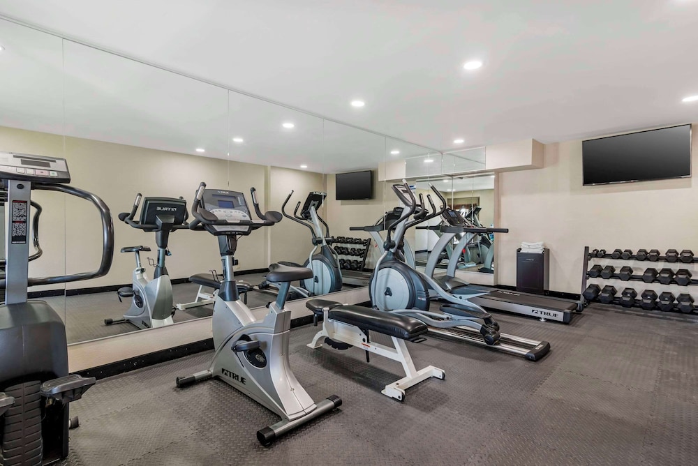 Quality Inn And Suites Southlake 26/49