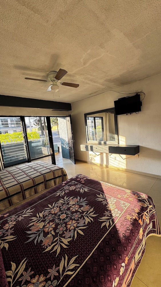 Hotel Nuevo Vallarta 23/37
