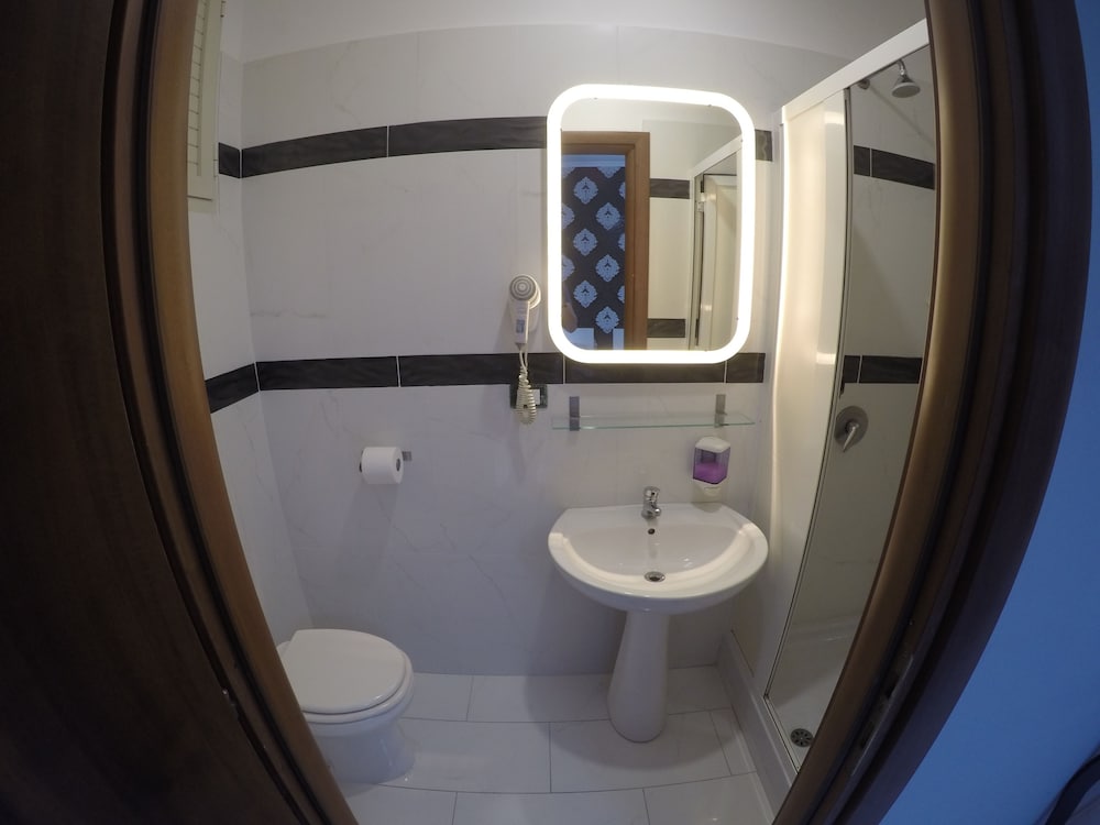 Palladini Hostel Rome 47/50
