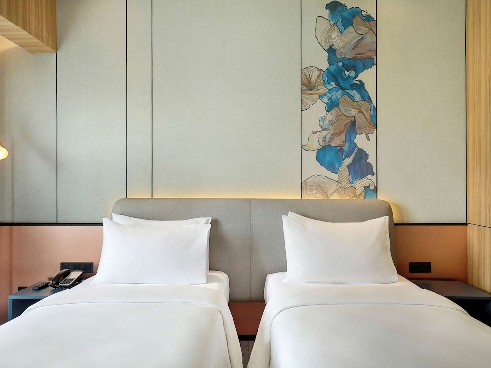 Mercure Samarinda 24/75