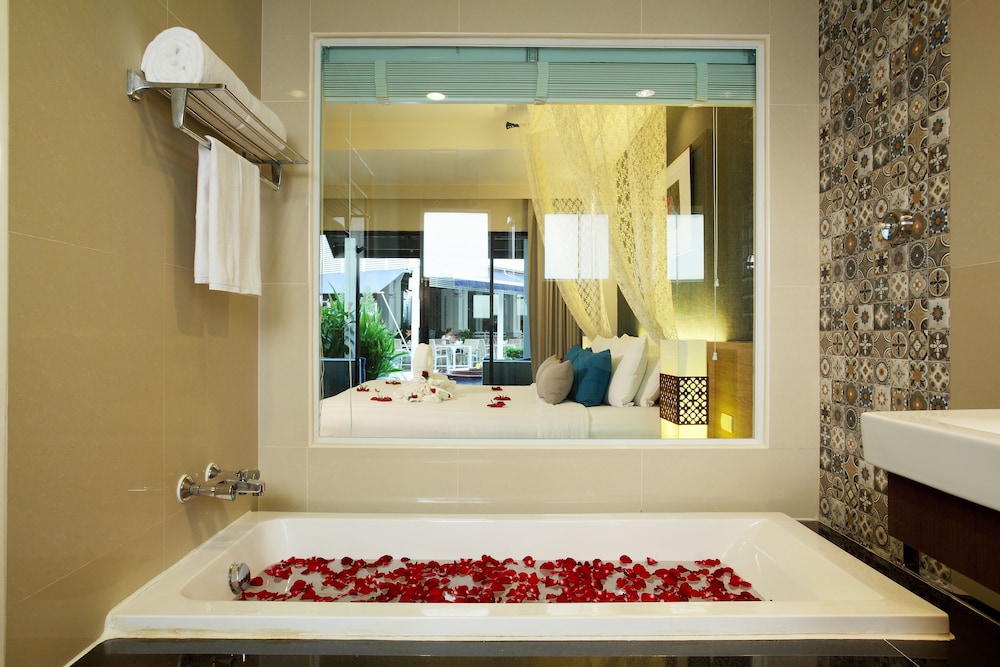 Access Resort & Villas 10/70