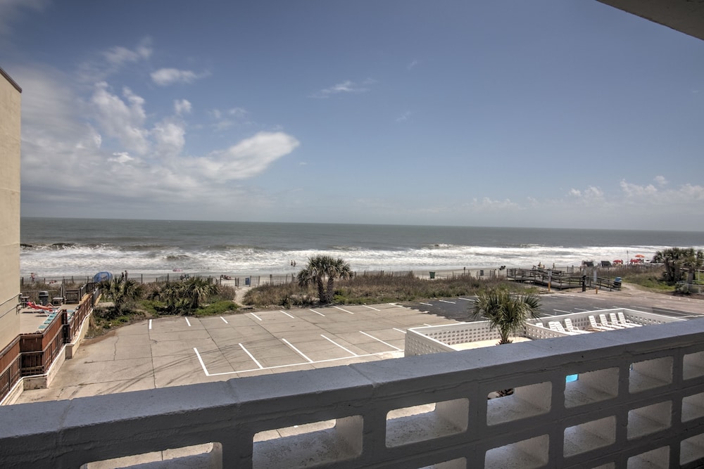 Oceanfront Twilight Surf Hotel 19/23