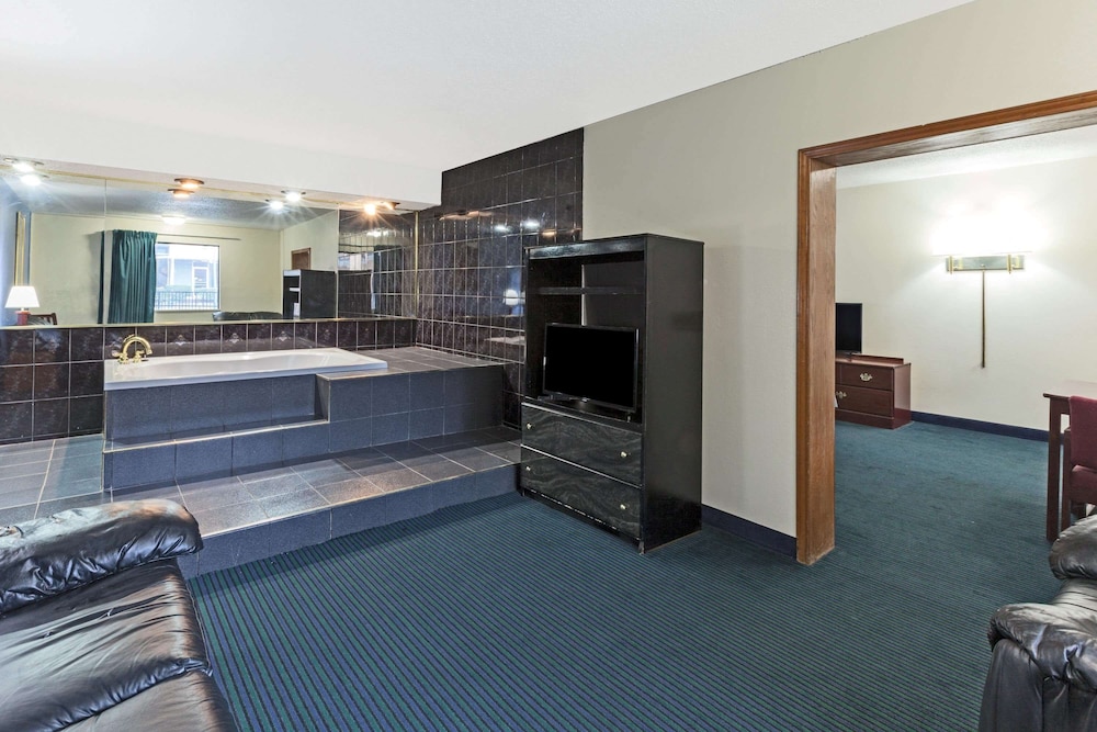 Days Inn By Wyndham Oklahoma City Fairground 5/19