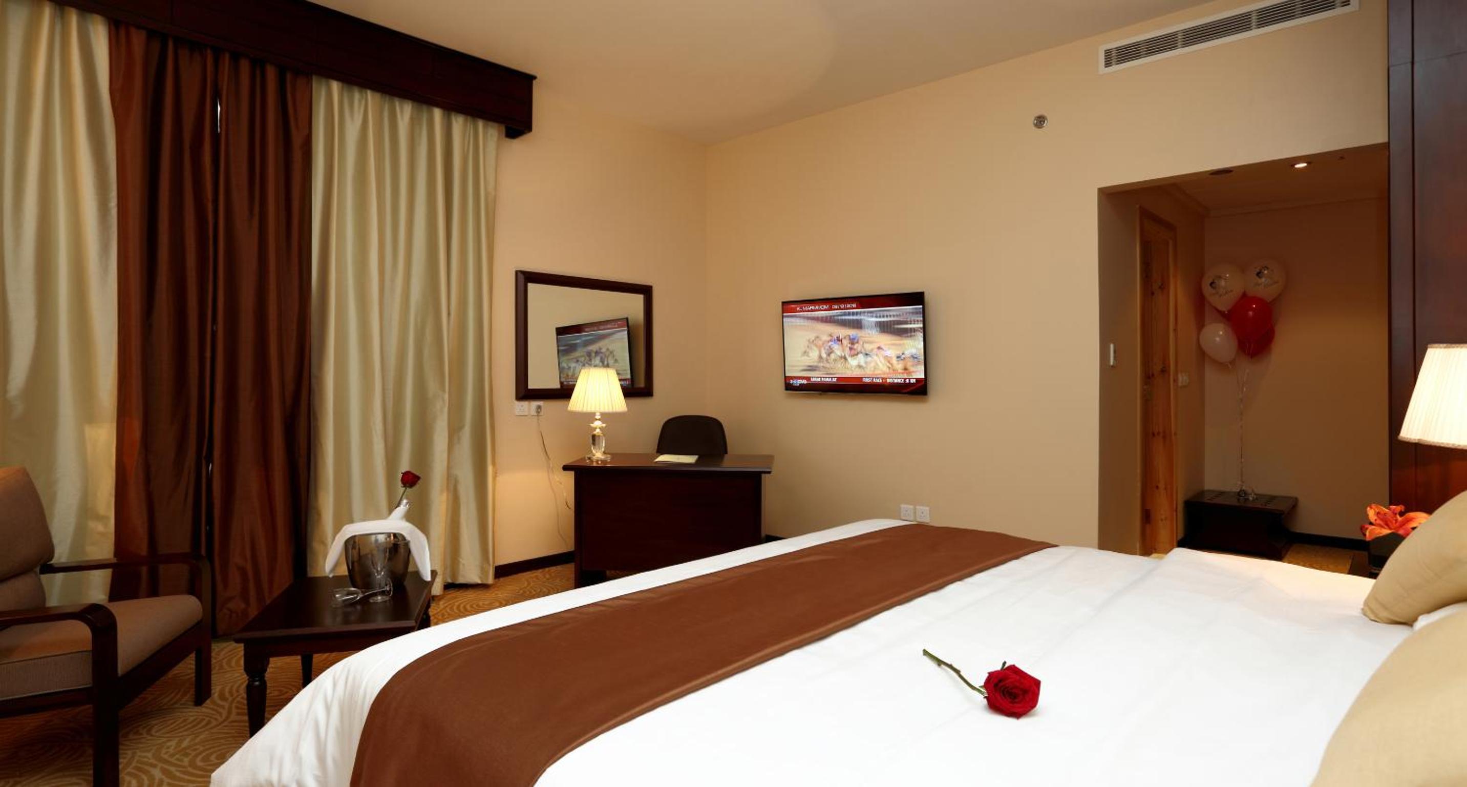 غرفة سوبيريور بسرير كينج وسرير كوين، فندق مليسا الرياض(Melissa Hotel Riyadh) 2/3